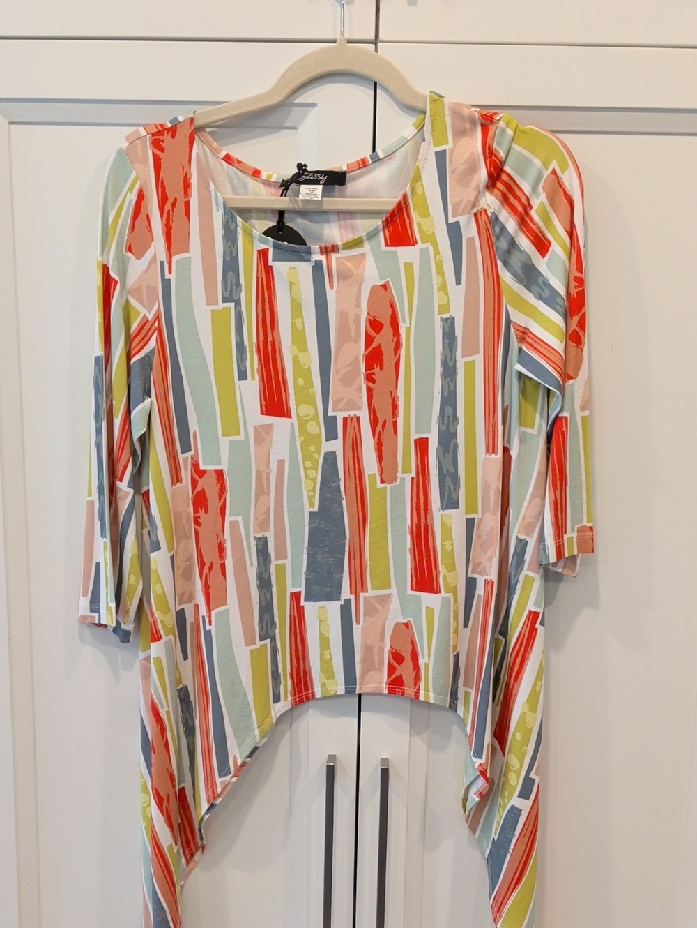 Sassy Multicolor Geometric High-Low Top - Coral/Green/Blue